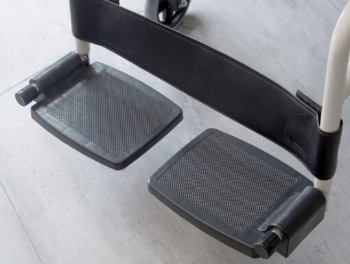 Silla sanitaria con asiento blando FS693