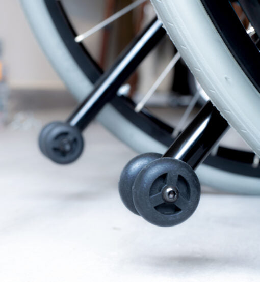 Silla de ruedas deportiva azul FS723