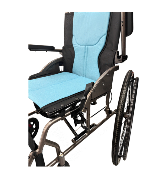 Silla de ruedas en aluminio liviana y pin de desmonte FS910