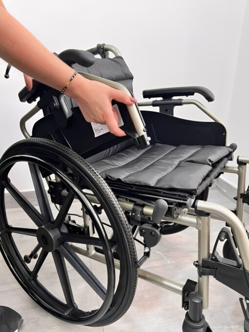 Silla de ruedas en aluminio ejecutiva FS950