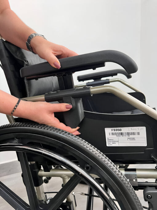 Silla de ruedas en aluminio ejecutiva FS950