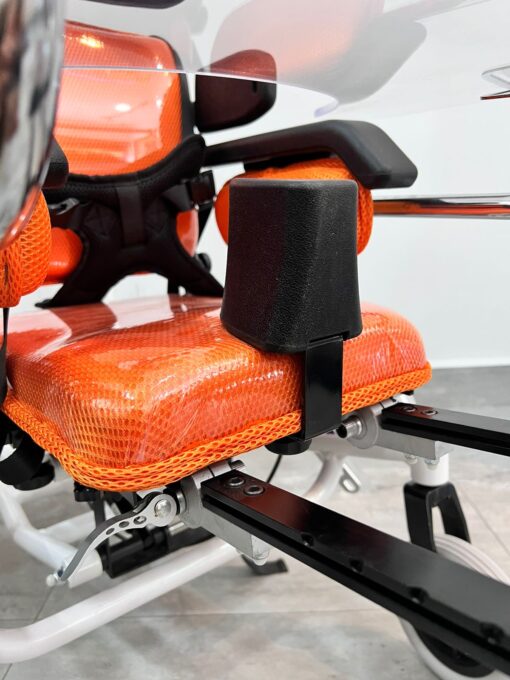 Silla coche pediátrica con regulación FS958