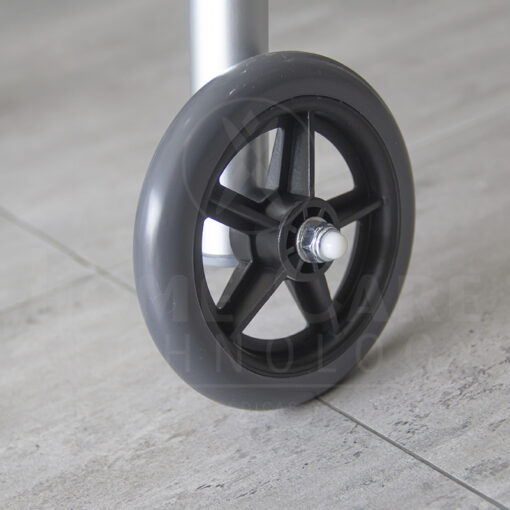 Caminador con ruedas delanteras plata FT440