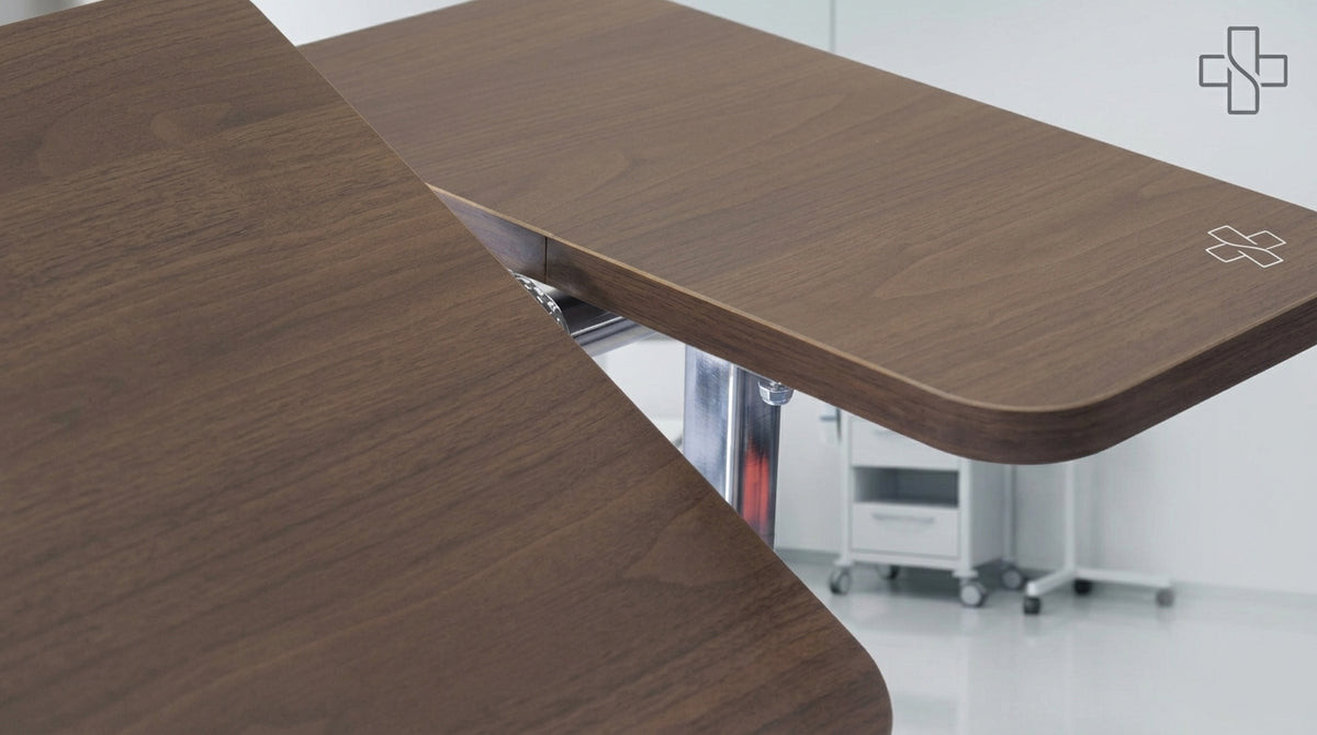 Mesa puente FS560 de Home Care Technology, mesa auxiliar ajustable para cama con superficie blanca.